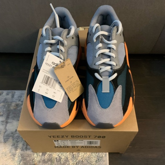 ❌SOLD❌Yeezy Boost 700 Wash Orange - SZ 6M/7-7.5W - Picture 5 of 7